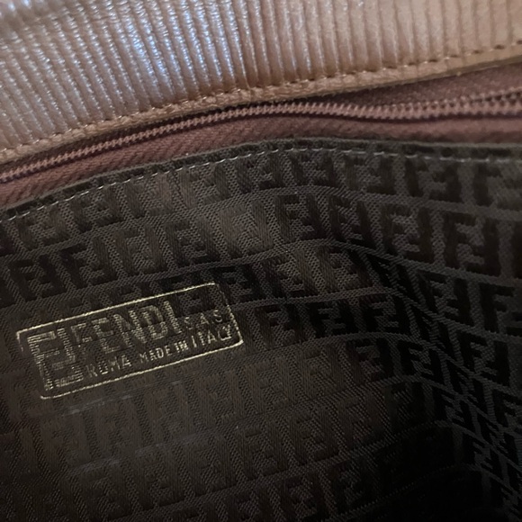 Authentic Vintage Fendi Bag - Picture 5 of 8